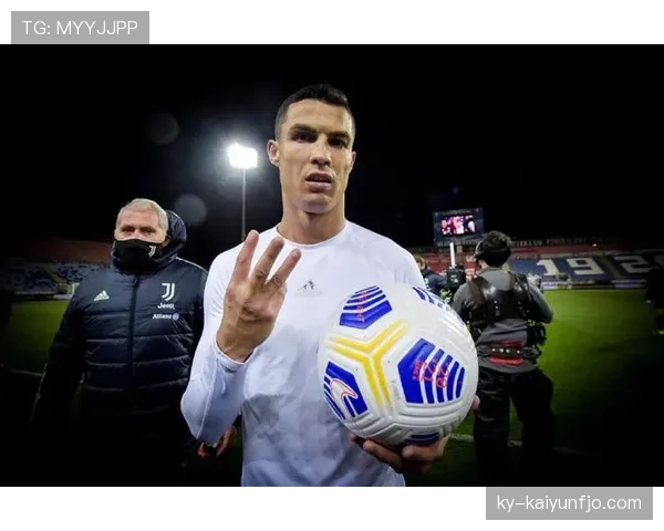 C罗时代形象反差的持续张力：从神化到祛魅的建构逻辑