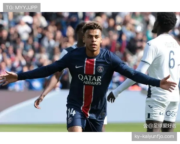 杜埃更适合边锋还是中场？基于战术角色与适配性的深度解析